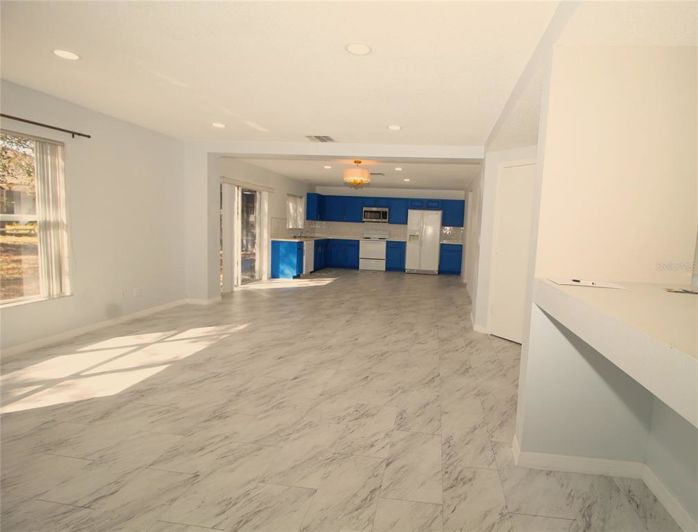 Image No.6-5 Bed Property for sale