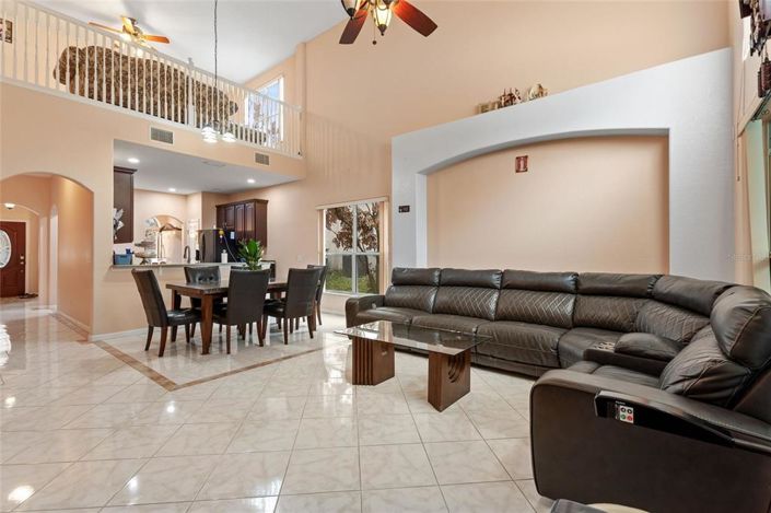 Image No.14-4 Bed Property for sale