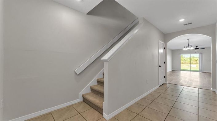 Image No.12-5 Bed Property for sale