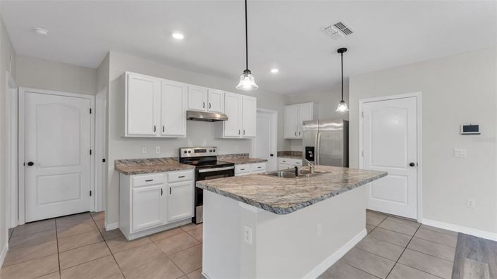 Image No.3-5 Bed Property for sale