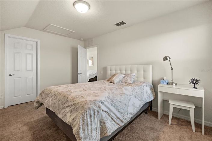 Image No.20-2 Bed Property for sale