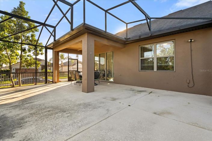 Image No.25-2 Bed Property for sale