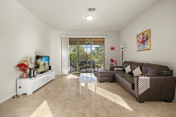 Image No.8-2 Bed Property for sale