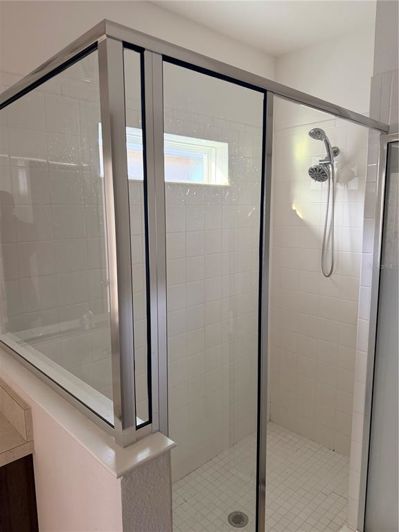 Image No.12-3 Bed Property for sale