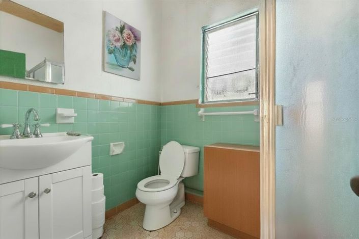 Image No.15-4 Bed Property for sale