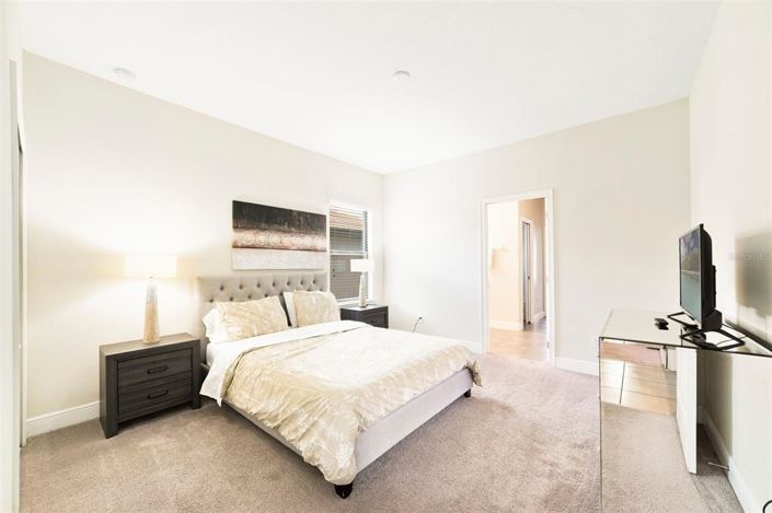 Image No.4-4 Bed Property for sale