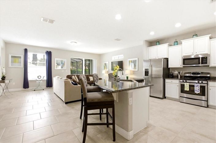 Image No.11-6 Bed Property for sale