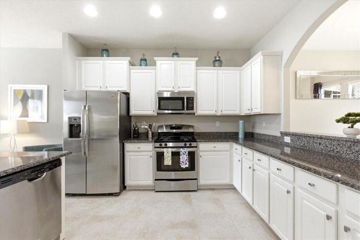 Image No.12-6 Bed Property for sale