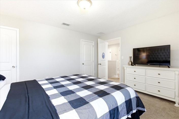 Image No.29-6 Bed Property for sale