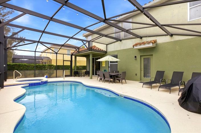 Image No.3-6 Bed Property for sale