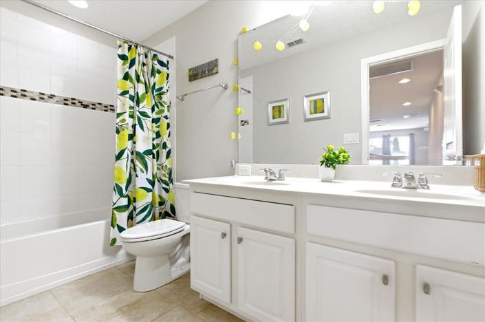 Image No.30-6 Bed Property for sale