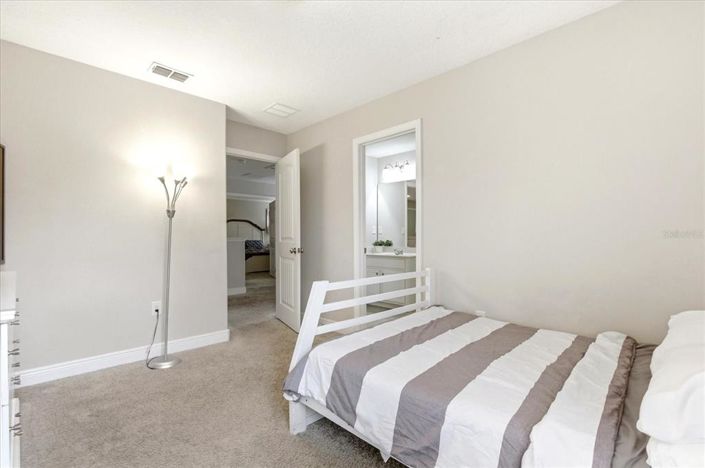 Image No.34-6 Bed Property for sale