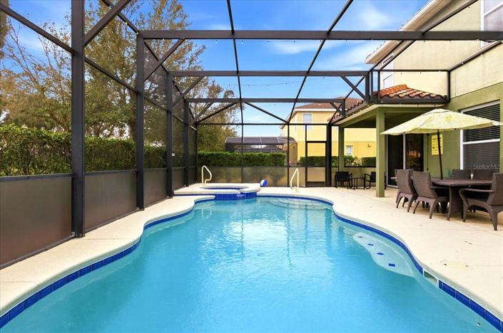 Image No.4-6 Bed Property for sale