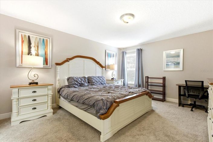 Image No.41-6 Bed Property for sale