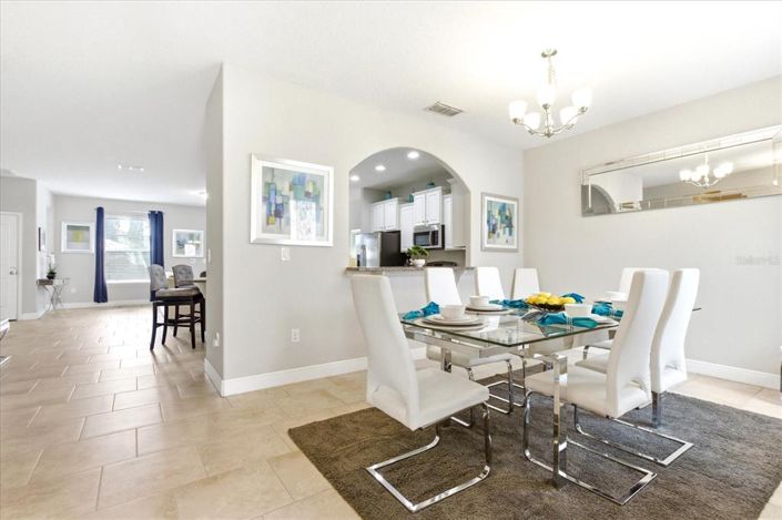 Image No.7-6 Bed Property for sale