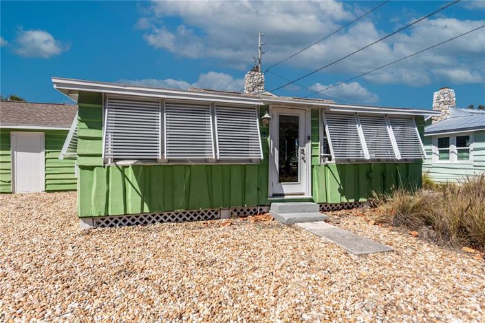 Image No.19-6 Bed Property for sale