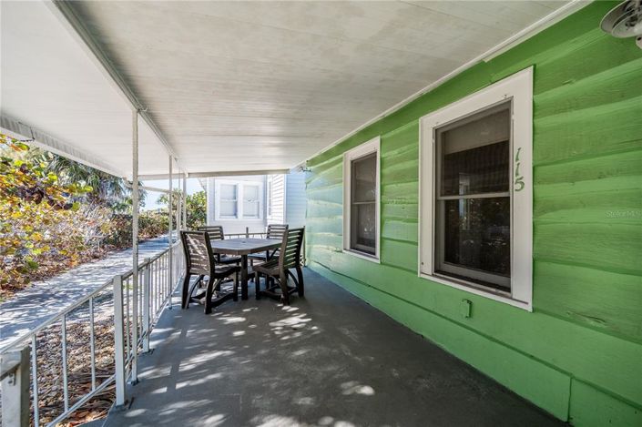 Image No.3-6 Bed Property for sale