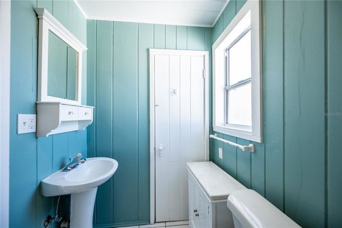 Image No.30-6 Bed Property for sale