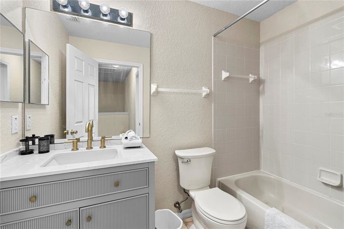 Image No.23-4 Bed Townhouse for sale