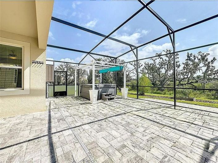 Image No.37-6 Bed Property for sale