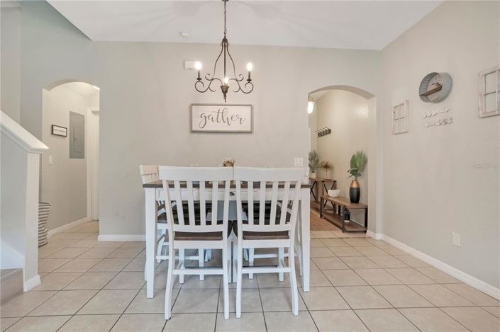 Image No.14-4 Bed Townhouse for sale