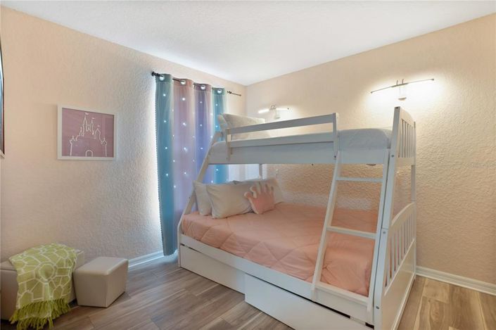 Image No.28-4 Bed Townhouse for sale