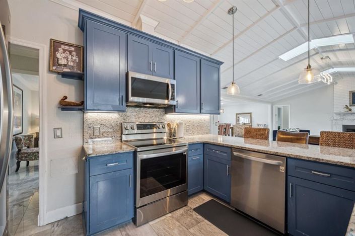 Image No.14-5 Bed Property for sale