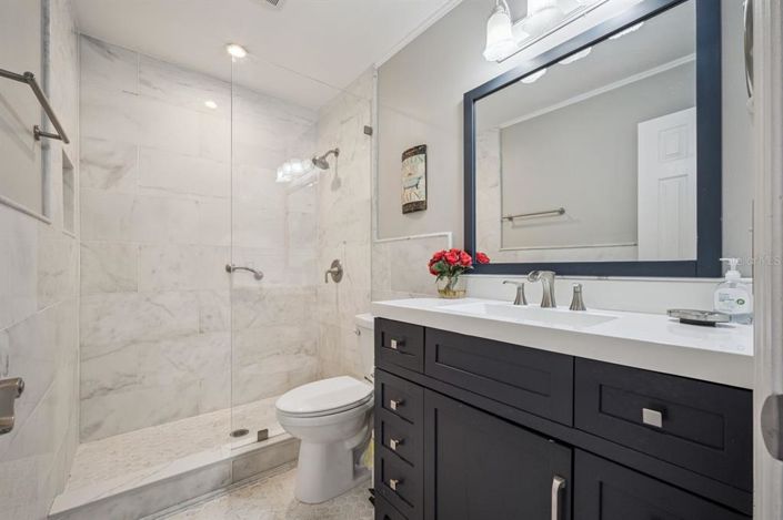 Image No.25-5 Bed Property for sale