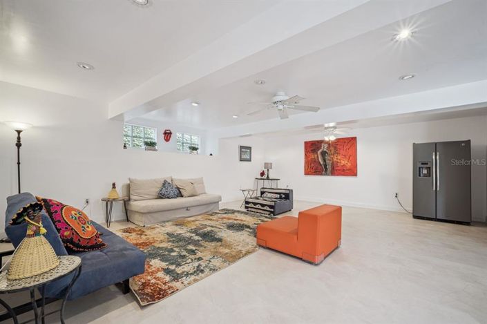 Image No.31-5 Bed Property for sale