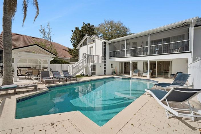 Image No.34-5 Bed Property for sale