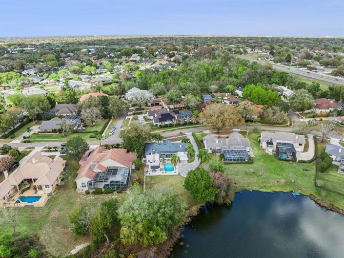 Image No.46-5 Bed Property for sale