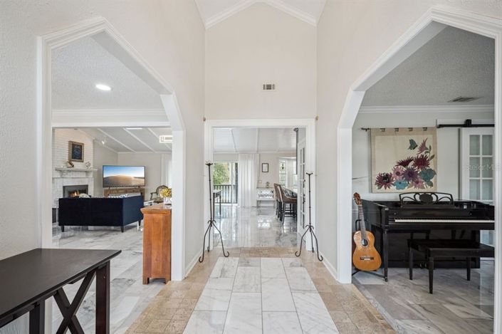 Image No.7-5 Bed Property for sale