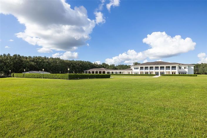 Image No.14-7 Bed Property for sale