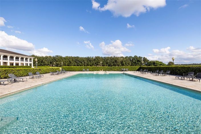 Image No.17-7 Bed Property for sale