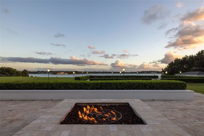 Image No.19-7 Bed Property for sale