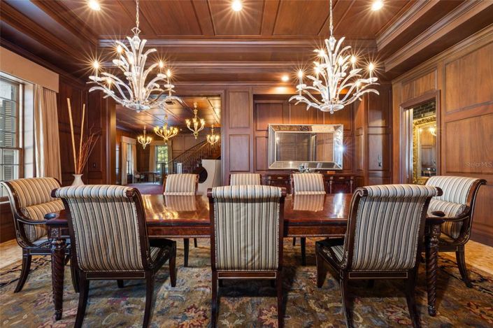 Image No.26-7 Bed Property for sale