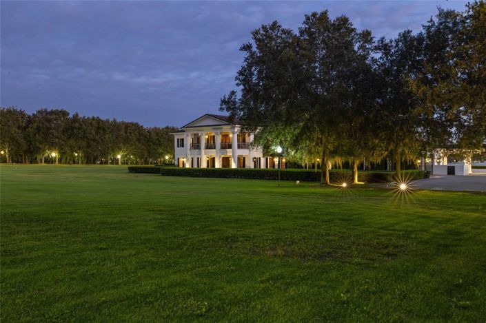 Image No.3-7 Bed Property for sale