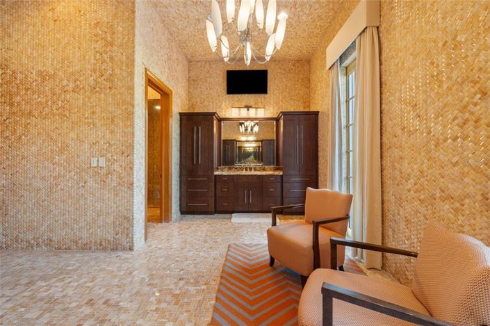 Image No.31-7 Bed Property for sale