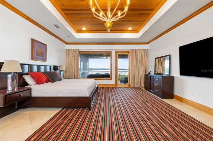 Image No.34-7 Bed Property for sale