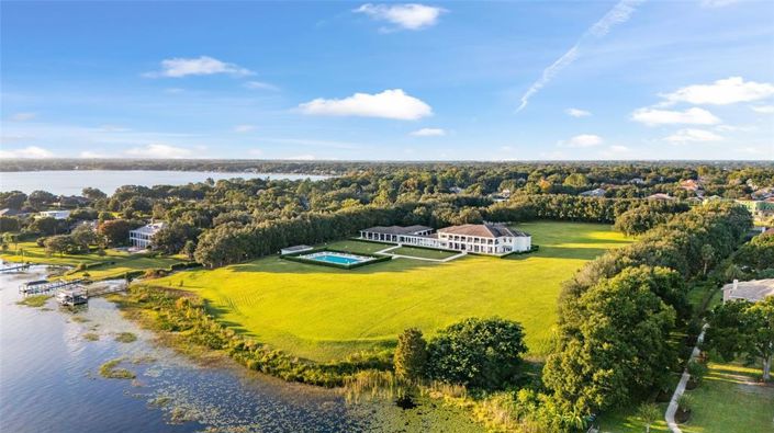 Image No.38-7 Bed Property for sale