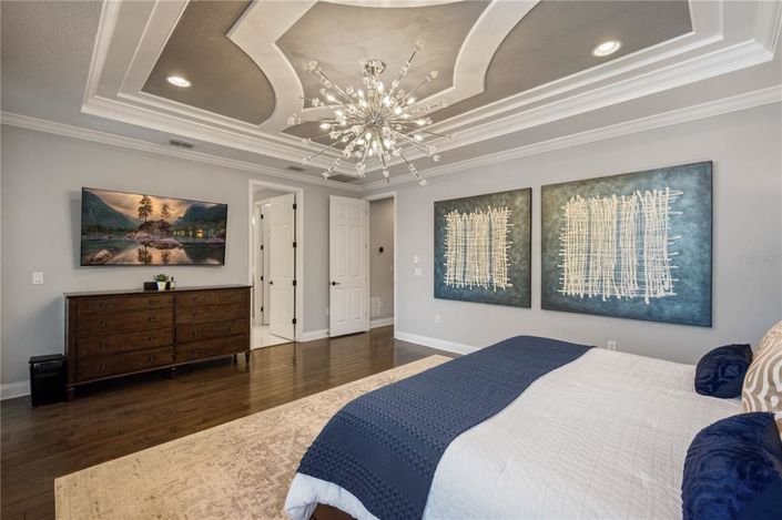 Image No.19-5 Bed Property for sale