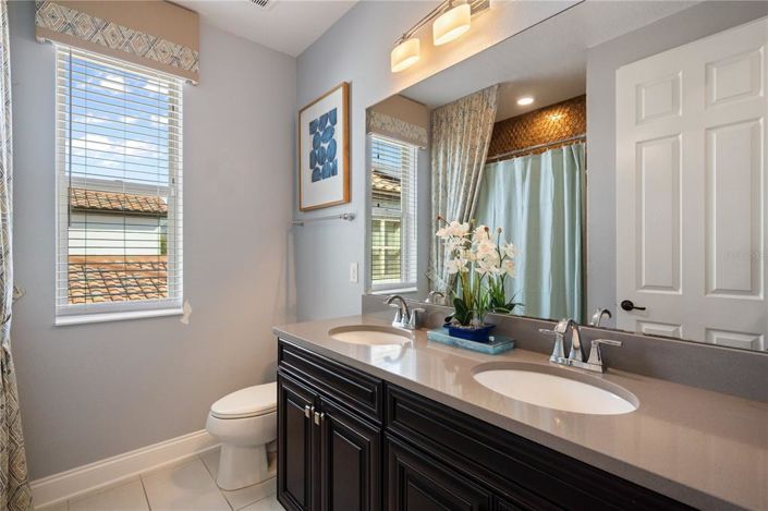 Image No.24-5 Bed Property for sale