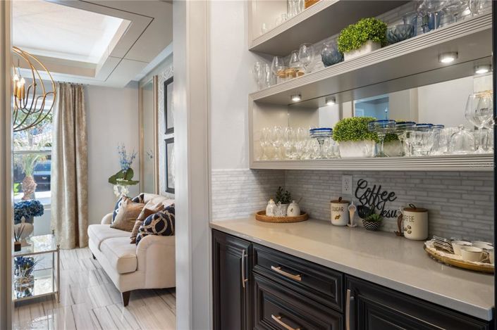 Image No.7-5 Bed Property for sale