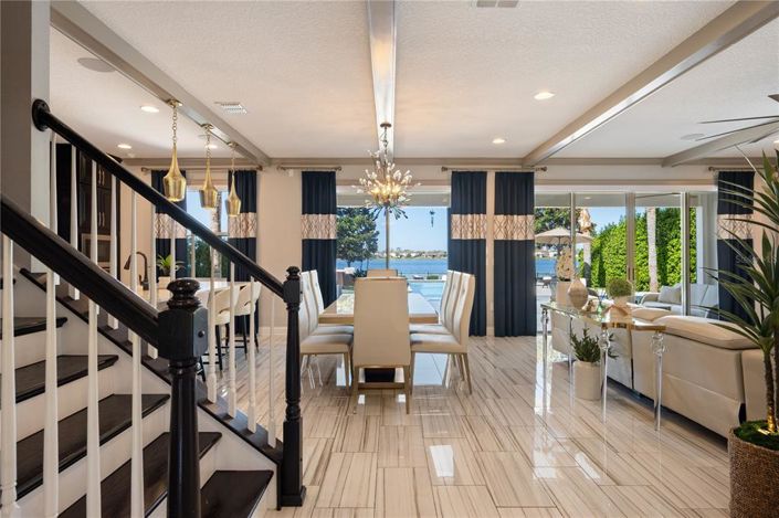 Image No.8-5 Bed Property for sale