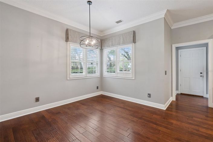 Image No.17-5 Bed Property for sale