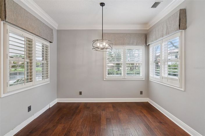 Image No.18-5 Bed Property for sale