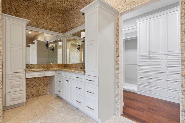 Image No.44-5 Bed Property for sale