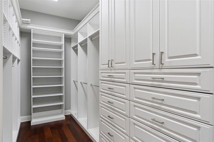 Image No.46-5 Bed Property for sale