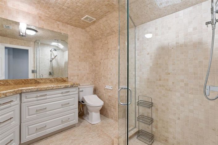 Image No.54-5 Bed Property for sale