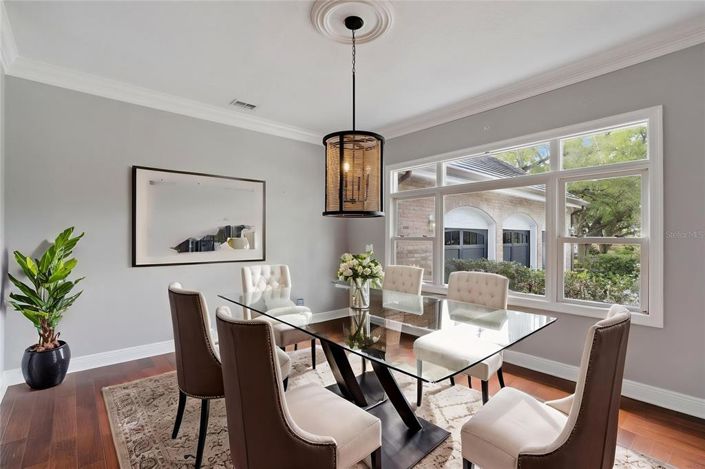 Image No.6-5 Bed Property for sale